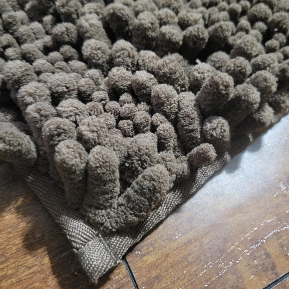 Pair of Chenille Plush Bath Mat Rug in Chocolate, 17